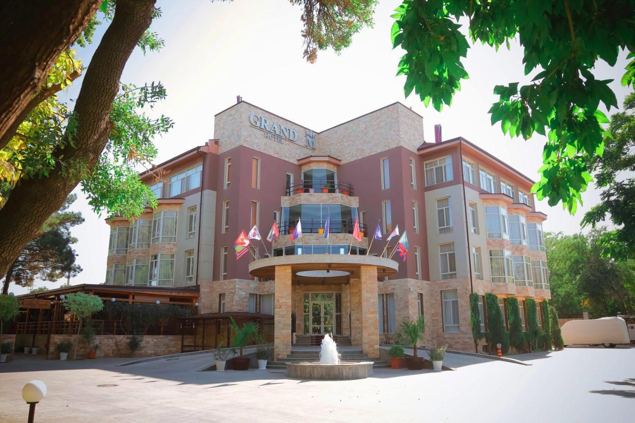 Grand M Hotel 나보이 외부 사진