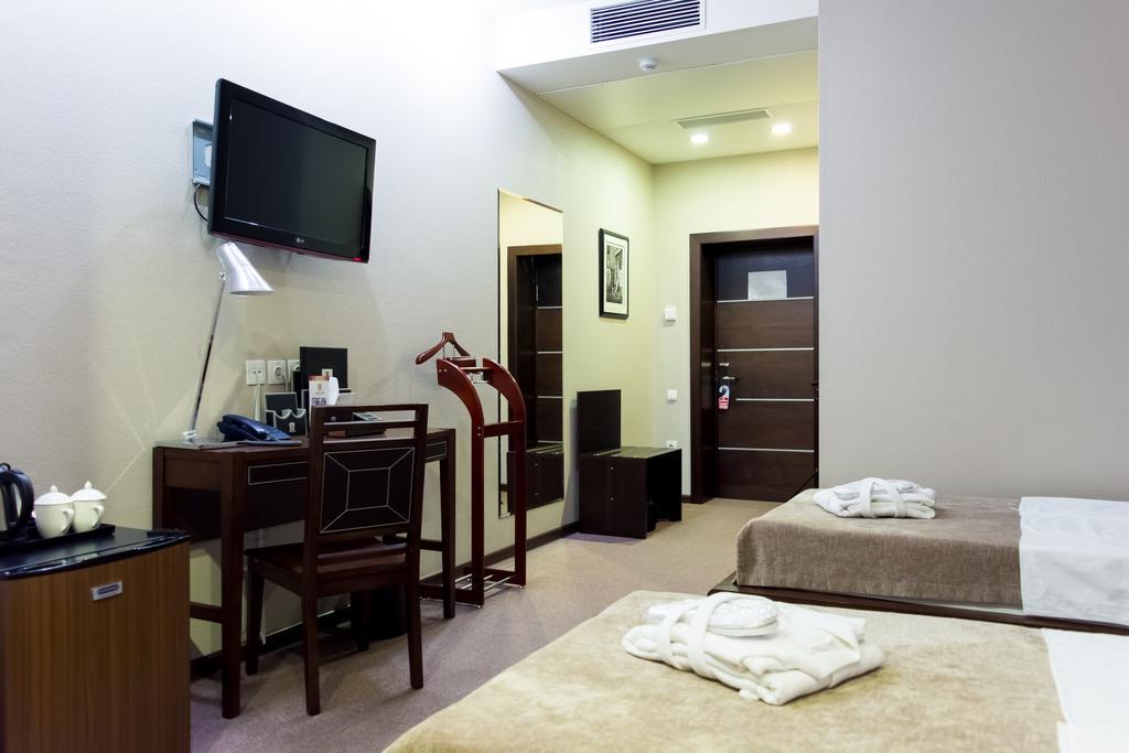 Grand M Hotel 나보이 외부 사진